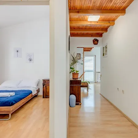Spacious W Three Balconies And Parking Apartment Split