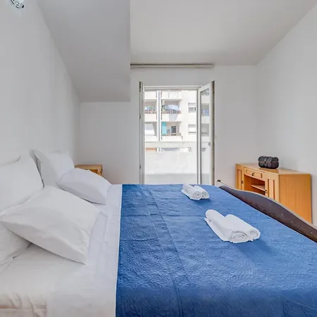 Apartment Spacious W Three Balconies And Parking Split