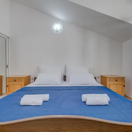 Spacious W Three Balconies And Parking Split
